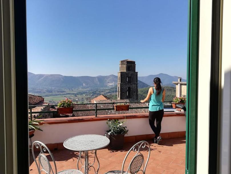Bed and Breakfast La Casa Di Astrea Caiazzo Habitación foto